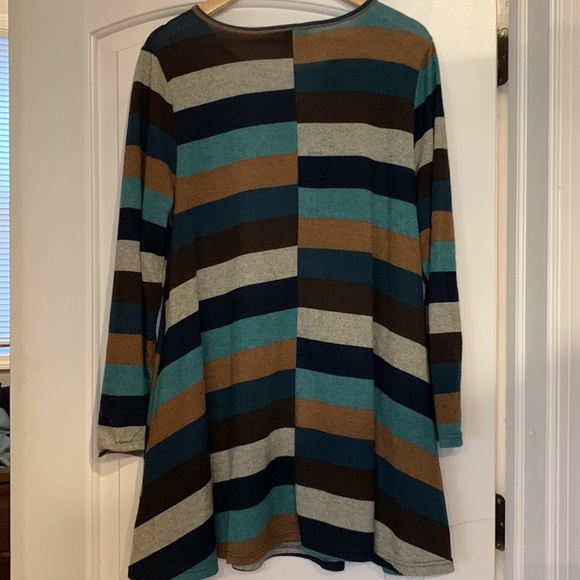 Izabel London Striped Knit Swing Dress - Picture 5 of 6